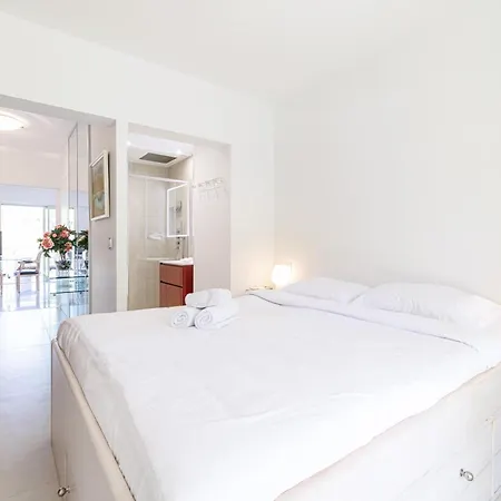 Apartment St Martin - Beautiful 1bdr With Sea View And Balcony, Quiet & Bright Roquebrune-Cap-Martin